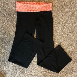 Victoria’s Secret PINK yoga pants